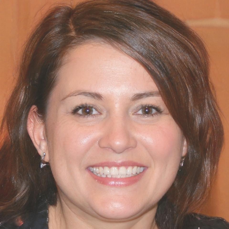 Портрет преподавателя Динара Касымханова