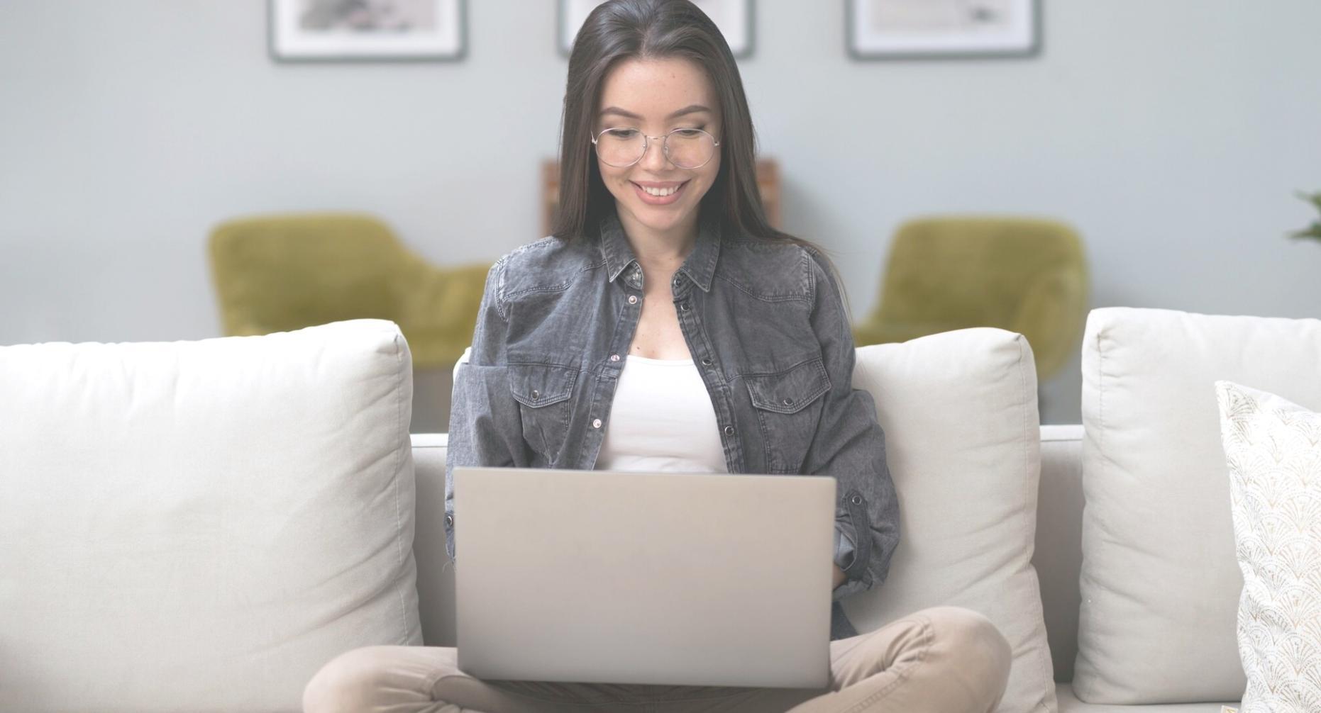 Итоговый проект студента - создание визуальной концепции бренда